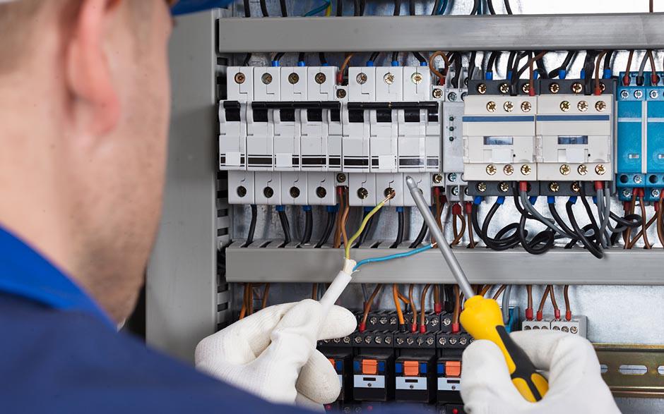 je recherche un électricien Thiais